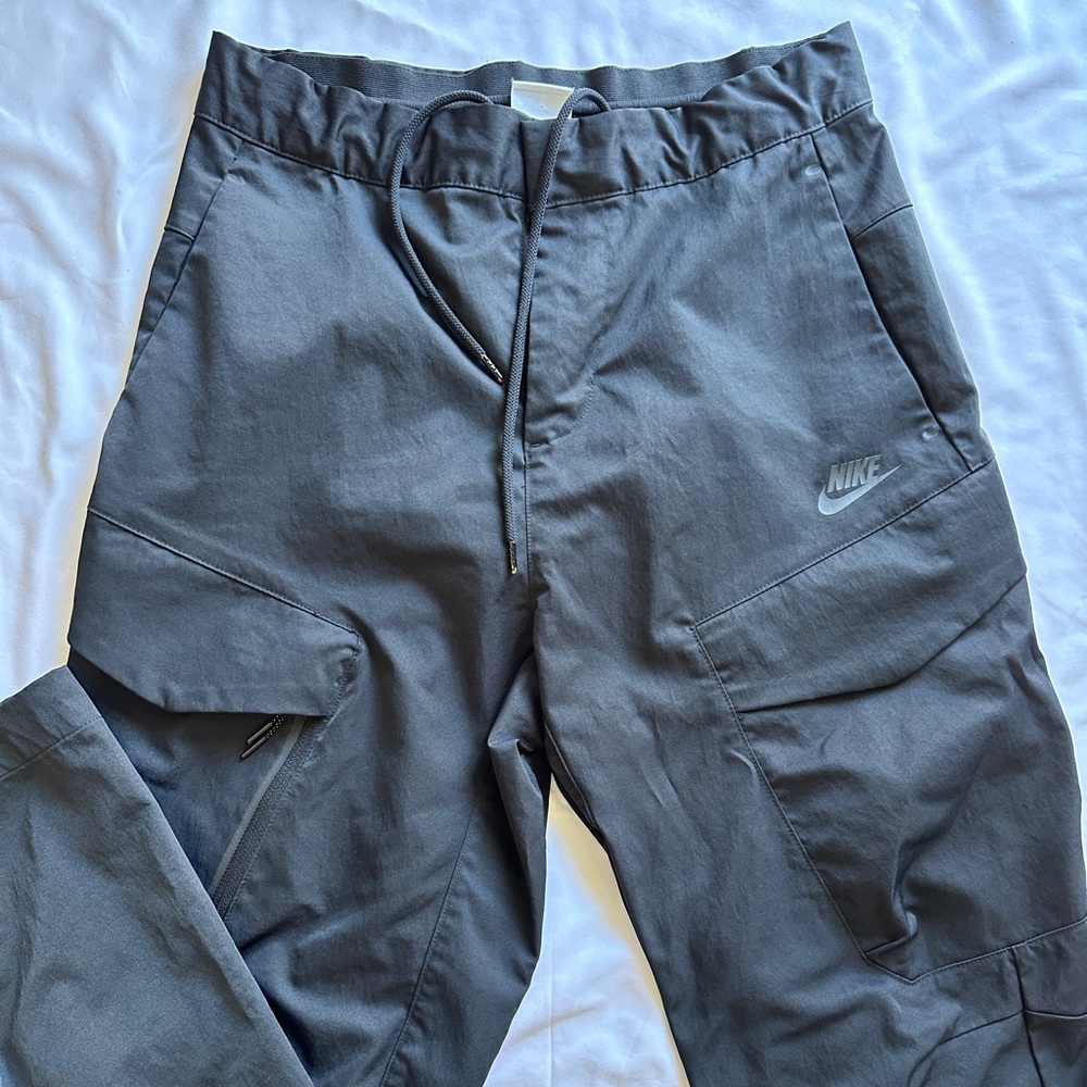 Nike Black Cargo Pants Relaxed Fit